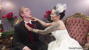 Very Busty shemale bride assfucking bangs hubby