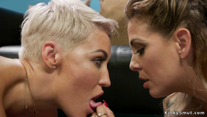 Darkhaired dyke double fuck fornicateed 3some sex