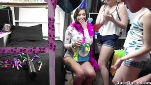 Chick are doing blowjobs and fucking in shaved pusses at dorm party