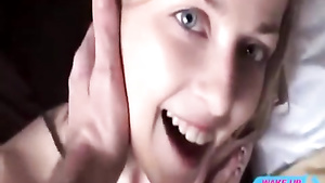 Amateur girlfriend sodomized at the hotel room