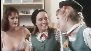 Gorgeous American 1980’s pornstar shares her sex talents