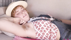 Hot redhead plumper Kayla Rain solo video