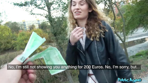 Amateur babe Candice Demellza gets fucked in public