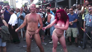 Naked dancing on the street !!!