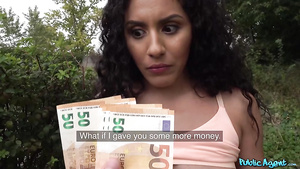 Cute fitness bunny Liv Revamped takes a break and sucks my cock