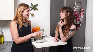 Amateur teens go lesbian on Xmas