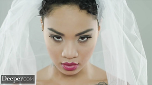 Deeper. Honey Gold Breaks her own Rules and Fucks a Stranger - Honey gold