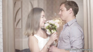 Gorgeous wench emotion-charged xxx video