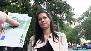 Public Agent - Lost Darkhaired Babe Finds Her Way Onto Stranger's Big Beautiful Women Prick 1