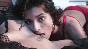 Gabriela Lopez and Venus Valkyrie go lesbian