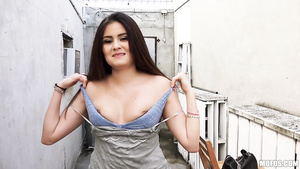 Hot Armenian Babe Gets Ejaculant In Her Eye