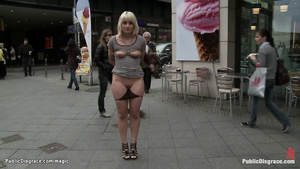 Big bootie blonde anal sex nailed in public