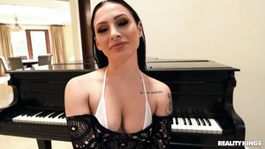 Voluptuous MILF horny porn clip