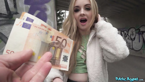 Blonde Brit Baby Kxtten Copulated in Public