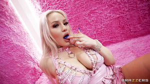 Glamour babe Kylie Page Cums Back For More