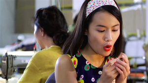 Summer Time (2001) - Well-Rounded Movie - Petite