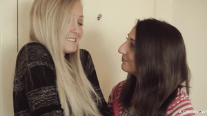 Horny lesbians heart-stopping sex clip