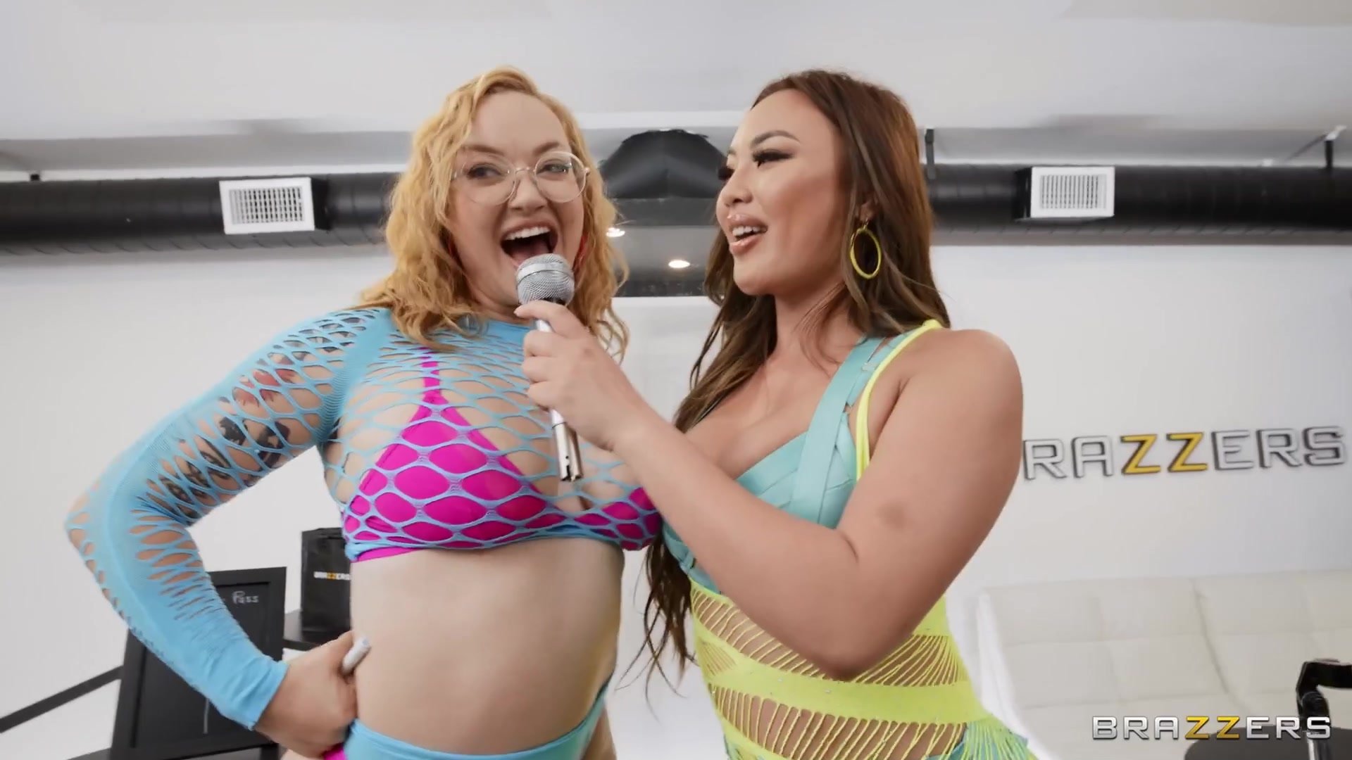 Emma Magnolia and Kazumi hot threeway sex  Xozilla.com
