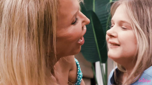 Horny mature lesbian fucks teen mind-blowing porn movie