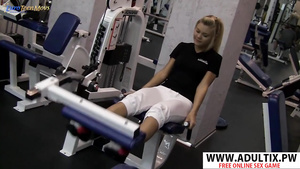 Crumb Mommy Autumn  Gives Titjob Well Steamy Dad's Friend