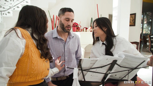 Wet Cunt Whiplash threesome filthy sex