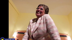 MatureNL - Susen Unshaved Amateurs Housewife Interview - Fingering