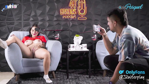 Hottie Interview In Cali Heads Wrong! Sucks My Cunt! Crispasquel And Jenifer Do A - Jenifer Play - Jenifer play