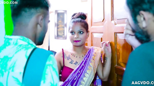 Hottie Indian babe erotic scene