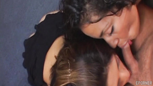 Lewd MILFs threesome exciting sex clip