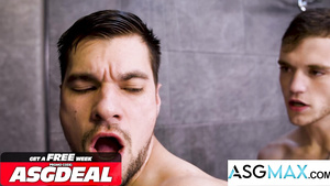 NEXT DOOR RAW - Muscle Hunks Princeton & Scott - Big Co